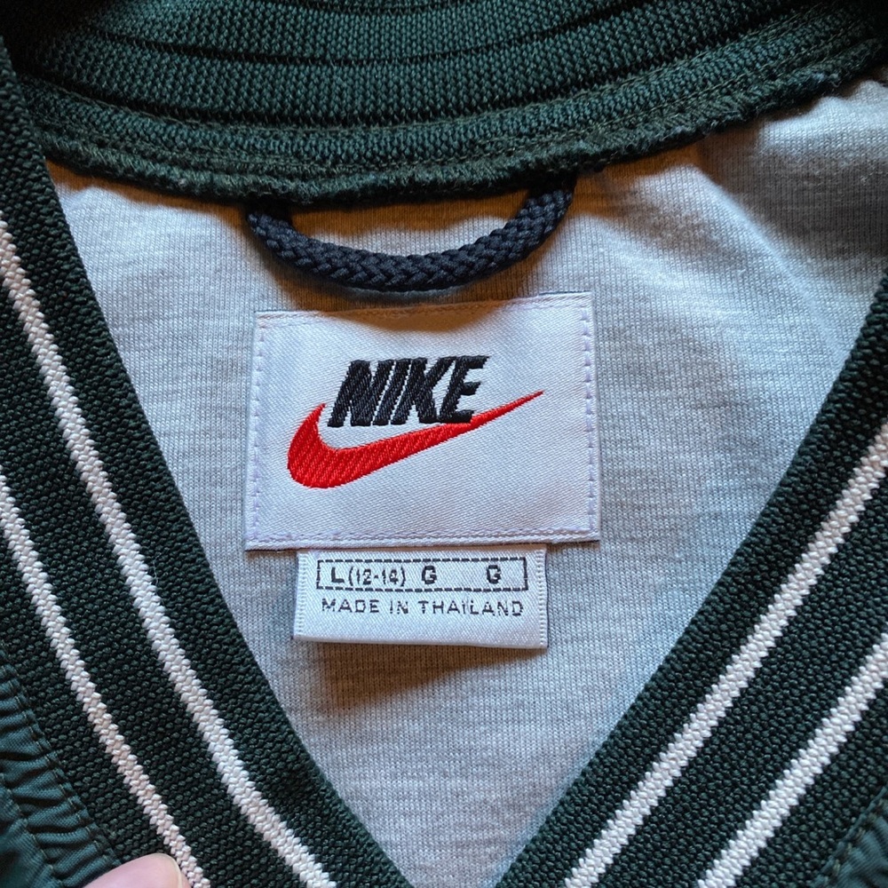 Vintage Nike Windbreaker - Picture 3 of 4